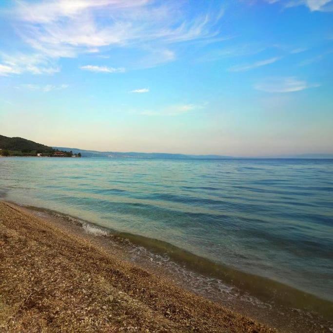 Sun & Sea : Malaki Seaside Apartment Екстериор снимка